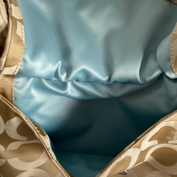 Never Worn Coach Purse with Adjustable Detachable Strap - Picture 4 of 13